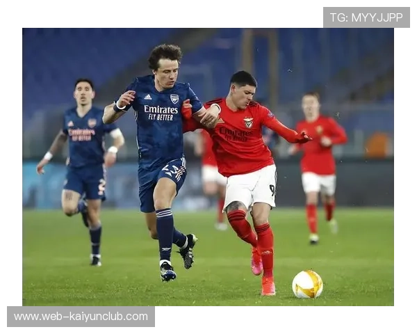 波尔图中路的穿插为球队创造最佳射门点